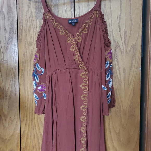 Dress - Picture 3 of 3